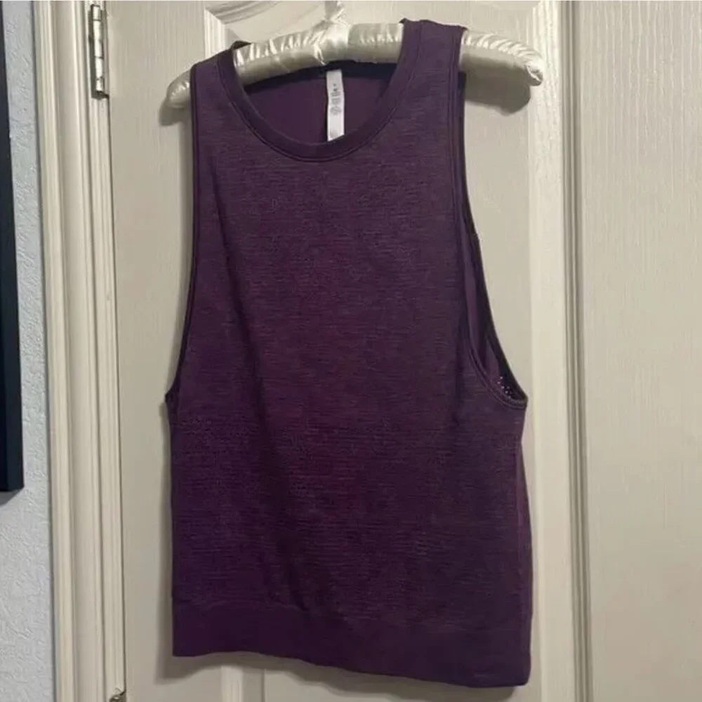 Lululemon Breeze By‎ Muscle Tank in Aurora / Black